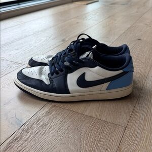 Nike Men’s Low-Top Sneakers - Navy, White & Light Blue